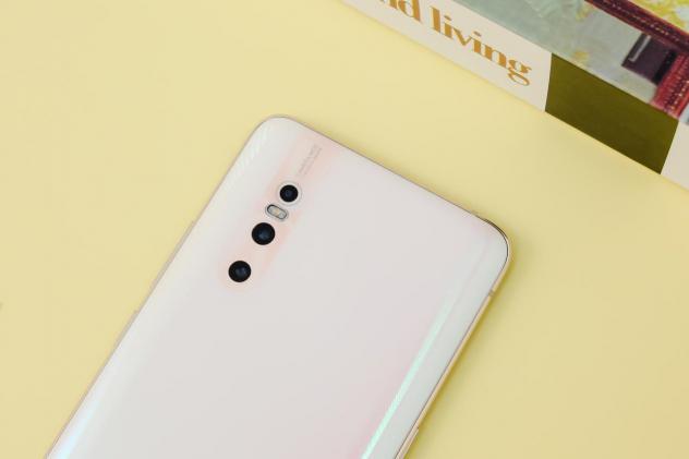 從此和挖孔屏說(shuō)再見(jiàn)，vivo X27帶你領(lǐng)略真全面屏的魅力！