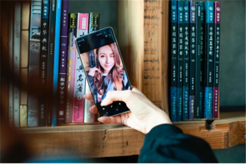 三星Galaxy S10系列銷量攀升不是沒(méi)有原因 其競(jìng)爭(zhēng)力完全不輸華為
