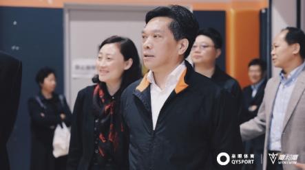 國(guó)家體育總局副局長(zhǎng)李建明參觀鷹和鷹場(chǎng)館，全民健身在路上