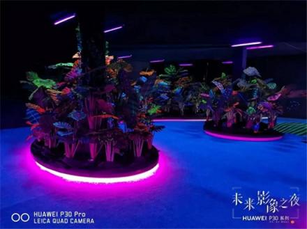新美學(xué)時(shí)代的科技藝術(shù)品，華為P30抓住了時(shí)尚之魂