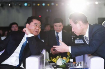 萬(wàn)達(dá)百貨收入囊中，張近東的智慧零售棋局想怎么下？