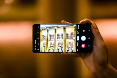 三星Galaxy S10拍視頻穩(wěn)定、清晰 領(lǐng)先華為P30