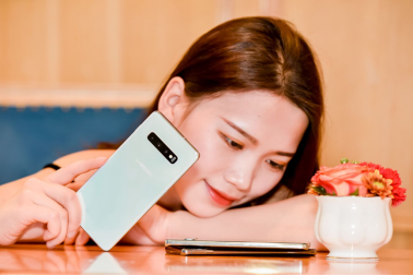 三星Galaxy S10拍照系統(tǒng)全升級，PK華為P30