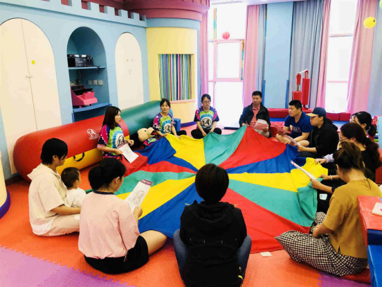 在線早教、傳統(tǒng)早教大PK：帶寶寶去悅寶園，僅僅是讓孩子學(xué)習(xí)嗎?