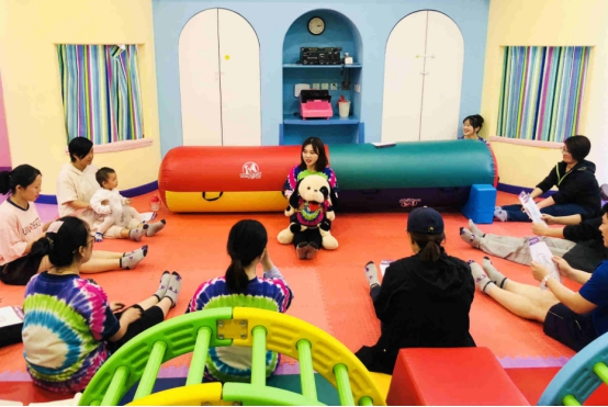 在線早教、傳統(tǒng)早教大PK：帶寶寶去悅寶園，僅僅是讓孩子學(xué)習(xí)嗎?