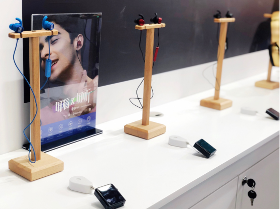 愛奇藝奇遇VR亮相CES Asia 2019，示范未來生活新方式