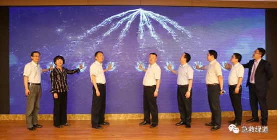 “溶·會(huì)貫通”全國(guó)巡講安康站順利啟動(dòng)，“心健康”在行動(dòng)！
