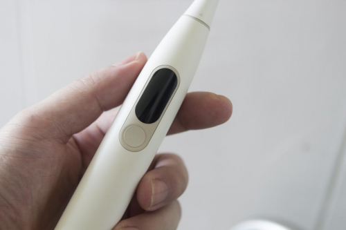 看得見的凈白！體驗(yàn)小米有品眾籌爆款Oclean X智能觸屏電動(dòng)牙刷的真智能