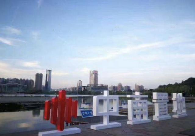 新常態(tài)下地產(chǎn)大鱷紛紛指向國康，房企轉(zhuǎn)型的2條路徑已見規(guī)模