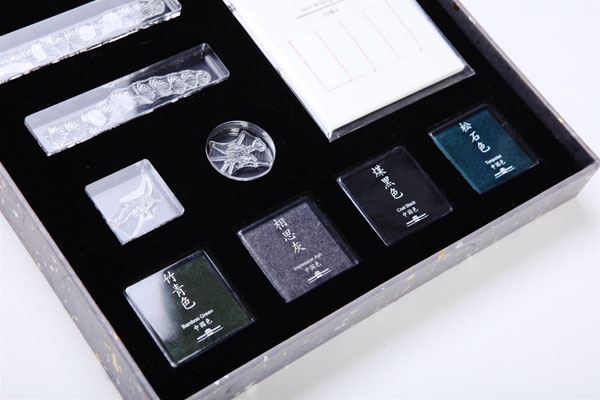 中國美術(shù)館推出全新文創(chuàng)衍生品，齊白石印章信箋禮盒摩點全網(wǎng)首發(fā)