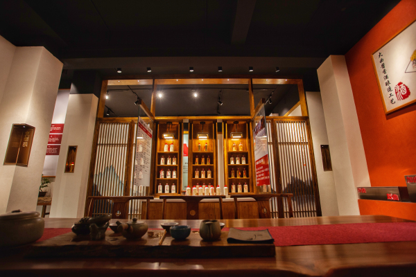梁公子攜酒協(xié)授權(quán)品鑒中心醬酒盟體驗(yàn)館入駐荔城