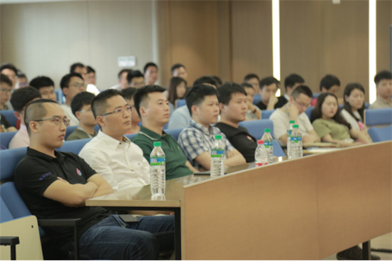 OPPO與滴普科技共建中臺達(dá)成深度合作，AI+中臺助力企業(yè)數(shù)字化轉(zhuǎn)型升級