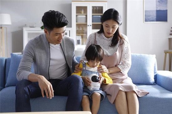 對(duì)比了一圈，兒童智能學(xué)習(xí)機(jī)器人還是阿爾法蛋?S真有用