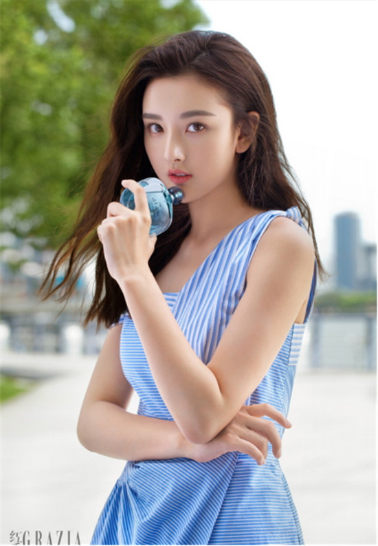宋祖兒借力STELLAR 老爹鞋實力詮釋港風(fēng)時尚少女