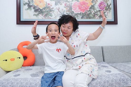 退休不是重點(diǎn)，老母親選擇“硬核”生活