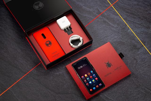 realme 蜘蛛俠電影定制禮盒7月9日正式開售，售價(jià)僅為1799元