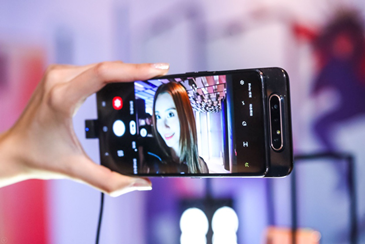 三星Galaxy A80預(yù)售吸睛 180°炫轉(zhuǎn)三攝魅力來(lái)襲
