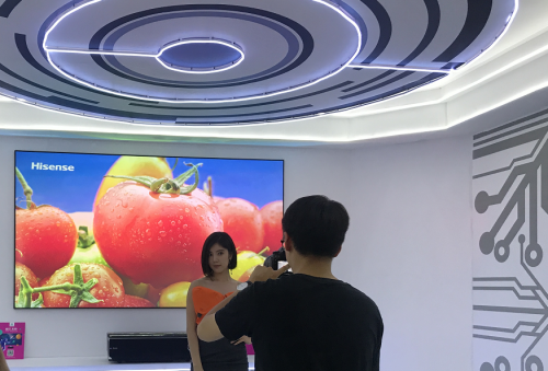 海信激光電視星耀盛典，百位明星駐足打卡