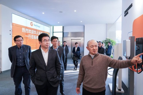 華人運通攜手國家電網(wǎng)、特來電、星星充電 構(gòu)建智慧城市分布式能源網(wǎng)