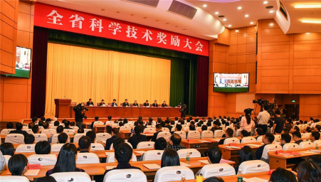 重要成果斬獲一等獎，彰顯超威科技硬實力