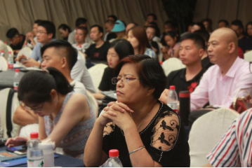 賦能實(shí)體，普通人的百倍幣機(jī)會(huì) ——吃貨大陸EAT舉辦區(qū)塊鏈產(chǎn)業(yè)牛市交流大會(huì)