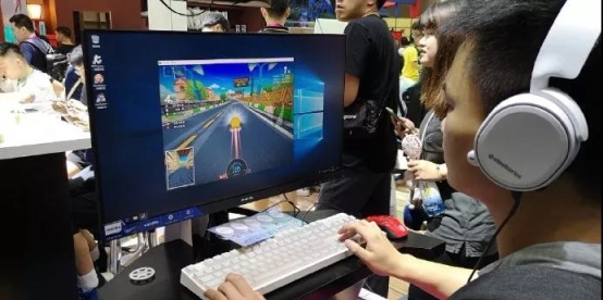 猛騰燃情電競，助玩家打破次元壁！