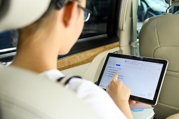 訊飛學(xué)習(xí)機：小學(xué)、初中、高中輕松學(xué)習(xí)“一站到底”