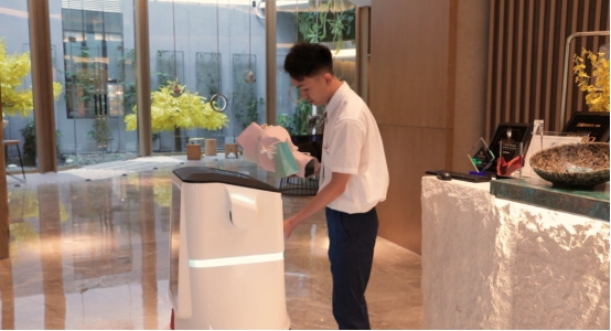 優(yōu)小妹三代開啟全新視覺體驗，賦予機器人更多價值