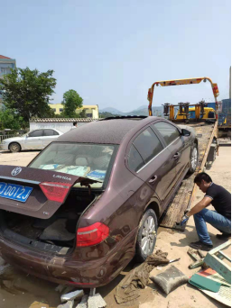 臺(tái)風(fēng)災(zāi)后現(xiàn)場，車點(diǎn)點(diǎn)匯聚多地救援力量溫暖社會(huì)