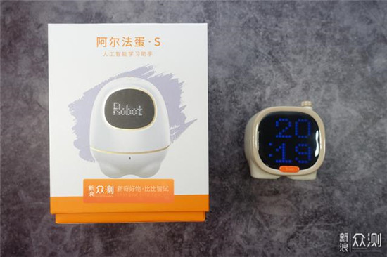 選兒童機(jī)器人別只看外觀 語(yǔ)音識(shí)別和內(nèi)容資源是重點(diǎn)