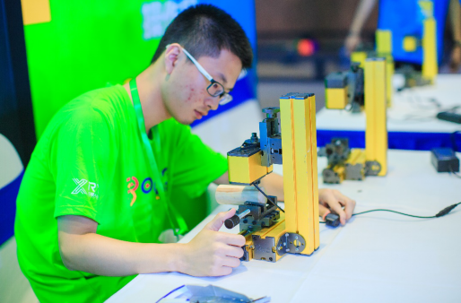 與未來(lái)對(duì)接！RoboCom城市聯(lián)賽搭建人工智能賽事金字塔