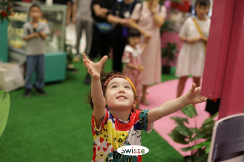 自然力量！Swisse自然顏究苑在長沙魅力綻放