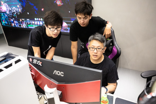 DOTA2 TI9粉絲齊聚，AGON愛攻綻放光彩！