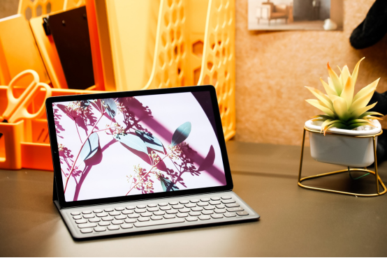 辦公娛樂能力兼?zhèn)?三星Galaxy Tab S5e套裝版僅售3798元