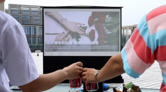 貼心、百變、智能，峰米投影儀Smart，隨時(shí)隨地帶著走！