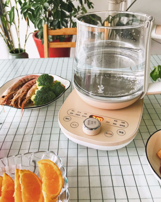 在家不開火也能涮火鍋？鳴盞涮涮養(yǎng)生壺開啟輕養(yǎng)生活