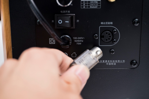 能讓全家人幸福的爽耳神器？它就是漫步者S1000MKII