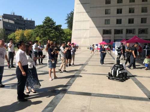 5G應用扎堆北師大！ 中國電信北京公司攜5G+VR打造智慧校園助力迎新
