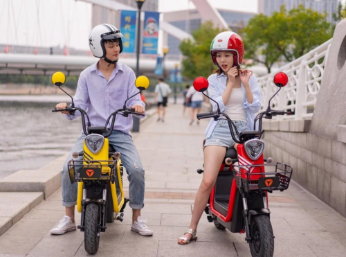 送娃上學(xué)騎什么車好？當(dāng)然首選雅迪電動(dòng)車！