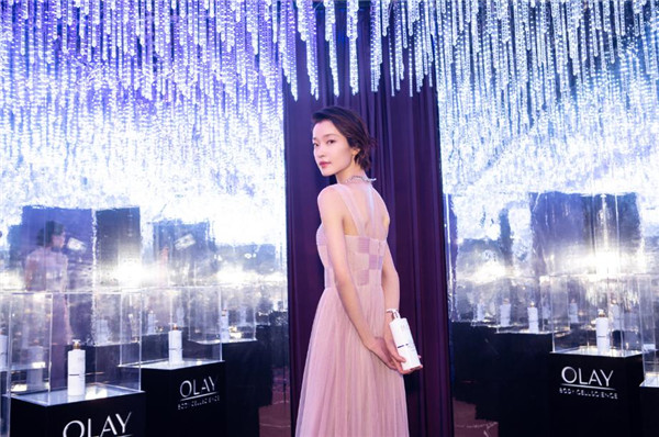 天貓小黑盒全球首發(fā)OLAY A醇身體乳，締造“精致到每一寸”的生活儀式感