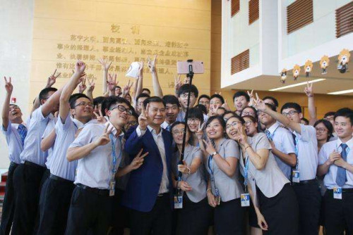 企業(yè)需要什么樣的人才？張近東兩個(gè)字回應(yīng)
