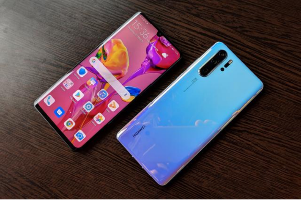 華為P30怎么樣好不好？定位相近，OPPO Reno棋高一著？