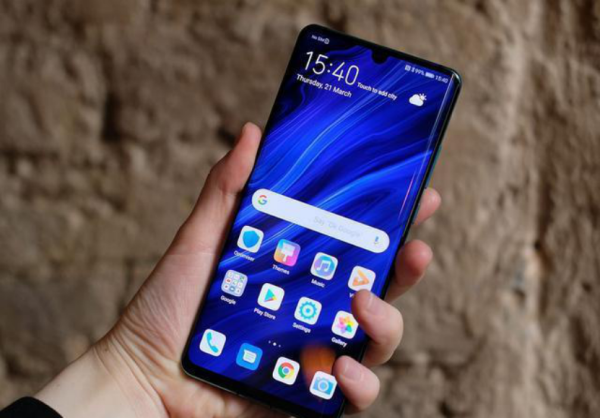 華為P30怎么樣好不好？定位相近，OPPO Reno棋高一著？