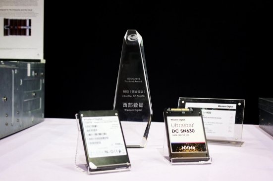 “突破存儲架構(gòu)瓶頸，賦能數(shù)據(jù)中心存儲轉(zhuǎn)型”