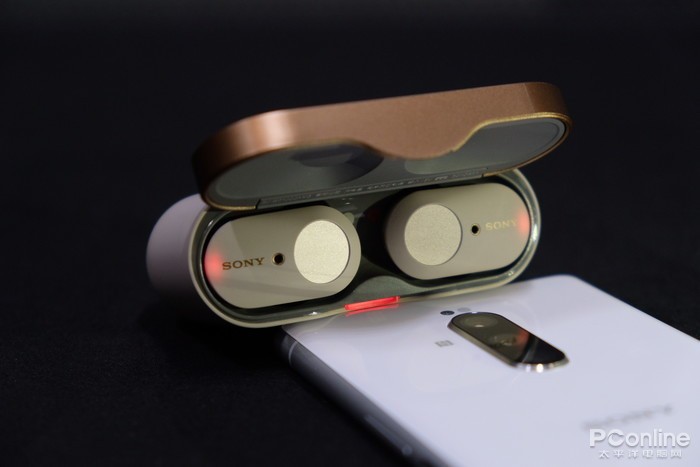只知道一個(gè)AirPods？最好用的各類真無線耳機(jī)盤點(diǎn)