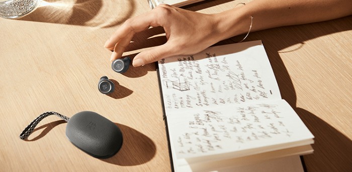 只知道一個(gè)AirPods？最好用的各類真無線耳機(jī)盤點(diǎn)