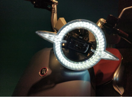 愛瑪：電動(dòng)車行業(yè)的獨(dú)行俠