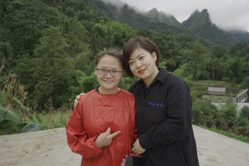 千鋒教育與騰訊公益開展助學扶貧 滋養(yǎng)薔薇迎風盛放