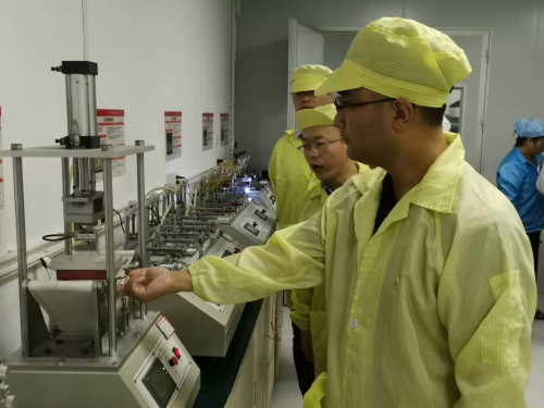 老人機企業(yè)蓄勢待發(fā) 蘇寧拼購“拼拼工廠”計劃鼎力相助