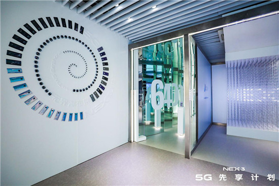 不止超大電池+雙引擎閃充， U3x千元也有驚喜實(shí)力